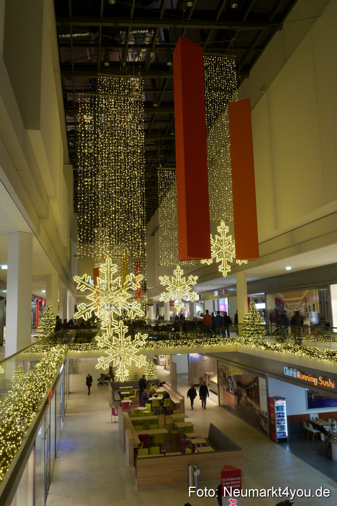 NeuerMarkt Weihnachtsbeleuchtung 271115 0005